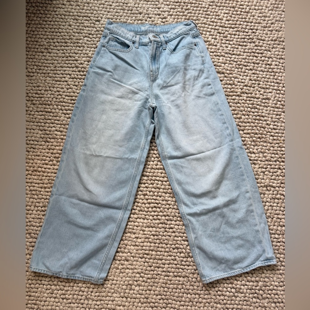 Old Navy Light Blue Baggy Wide Leg Denim Jeans. High rise size 6
